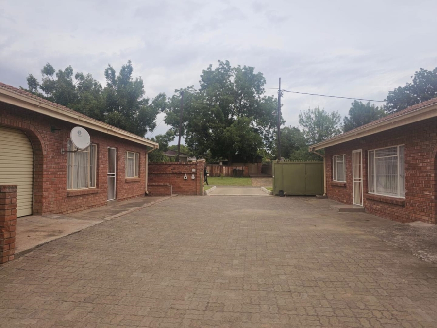 2 Bedroom Property for Sale in Ladybrand Free State